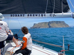 FilePro approaching Tasman Island