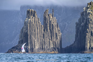 2 UNLIMITED, Sail No: AUS615, Bow No: 140, Owner: Greg Prescott, Skipper: Greg Prescott, Design: Farr 40 Mod, Club: RYCT/DSS