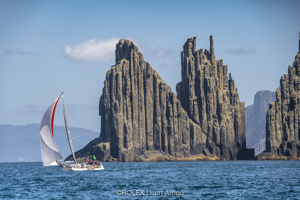 TEAM RUNAWAY, Sail No: B101, Bow No: 31, Owner: Joanna Breen, Skipper: David Aplin Joanna Breen, Design: Sayer 11, Club: DSS