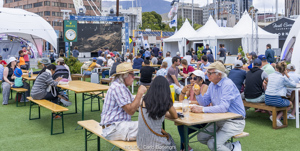 Dockside ambiance in Hobart