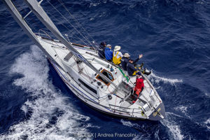 WHITE BAY 6 AZZURRO, Sail No: 3430, Owner: Shane Kearns, Skipper: Shane Kearns, Design: S&S 34
