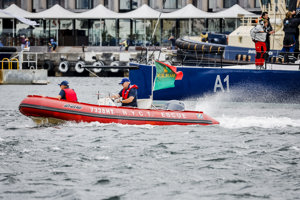 Royal Yacht Club of Tasmania volunteers marshalling arriving boats