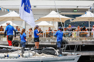 Beneteau First 45f5 Reve arriving at the dock