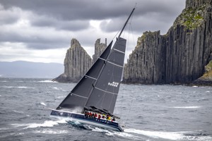 ALIVE, Sail no: 52566, Owner: Philip Turner, Skipper: Duncan Hine , Design: Reichel/Pugh 66, Country: AUS