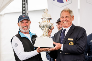 Alive skipper Duncan HIne with CYCA Commodore Arthur Lane and the Tattersall Cup for the Overall Winnner of teh Rolex Sydney Hobart