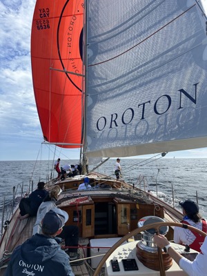 Hoek Tc78 Oroton Drumfire heading downwind for Sydney