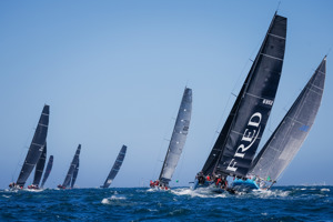 Smuggler (6952) chasing Antipodes and Porco Rosso (5299).    Image: CYCA | Salty Dingo