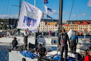 Denali tying up in King's Pier Marina.    Image: CYCA | Salty Dingo