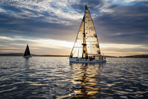 Mako drifting down the Derwent    Image: CYCA | Salty Dingo