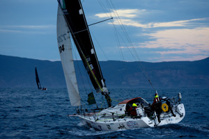 ROARING FORTY (DH), Sail n: 7204, OWNER/SKIPPER: Kevin Le Poidevin/Darrell Greig, STATE: NSW, DESIGN: Lutra Boc Open 40, LOA: 12.2, CLASS: IRC, YEAR BUILT: 1997