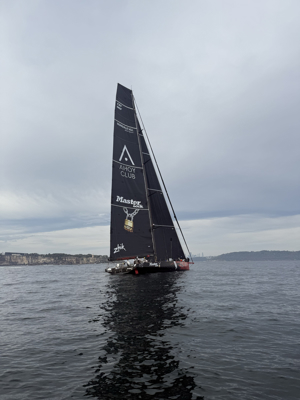 Master Lock Comanche approaching the finish.  Image: CYCA/Ashley Dart
