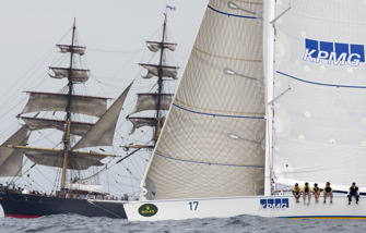 Rolex Sydney Hobart fleet warms up in the CYCA Trophy-Passage