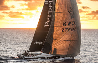 Rolex Sydney Hobart: They Can Touch Each Other