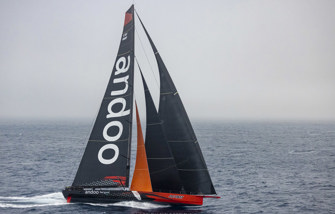 REPLAY | Andoo Comanche wins Line Honours