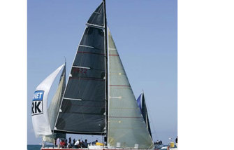 40 foot ‘Volvo 70’ skipper plans his Rolex Sydney Hobart from the office