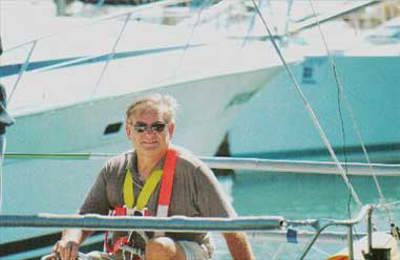 Yacht sinks after hitting Black Rock