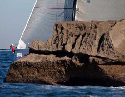 Loki and Wild Oats X duelling for the lead