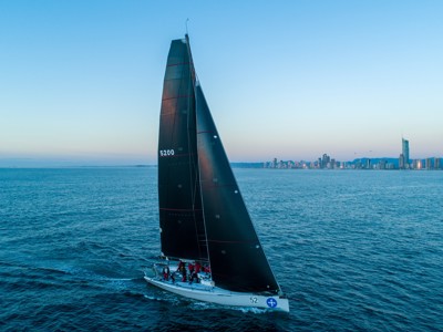 Fleet flocks to Gold Coast as leaderboard takes shape