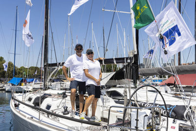 Talking tactics with Speedwell co-skippers