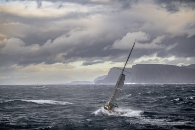 MINNIE, Sail no: 424, Owner: Michael Bell, Design: Jones 42, Country: AUS