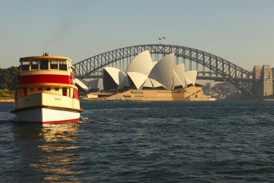 2024 Noakes Sydney Gold Coast Yacht Race Start | Official Spectator Ferry