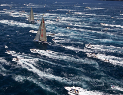 Battle for Rolex Sydney Hobart line honours glory