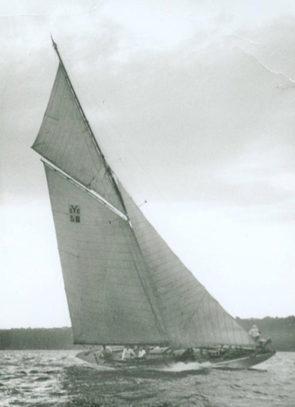 Defiance, a undefined yacht from undefined