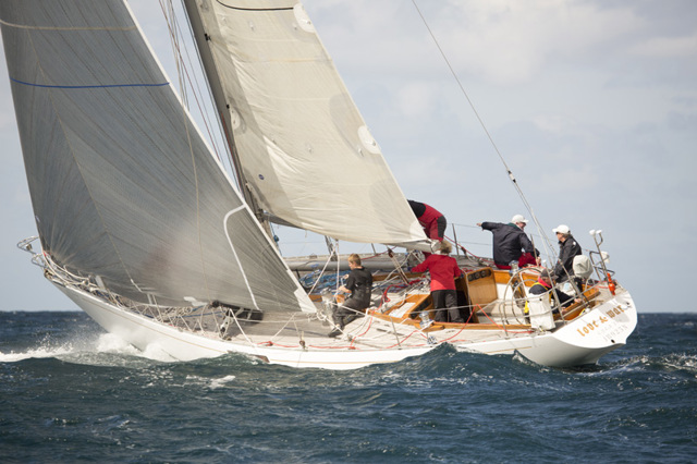 Contemporary and classic combine for Land Rover Sydney Gold Coast Yacht Race