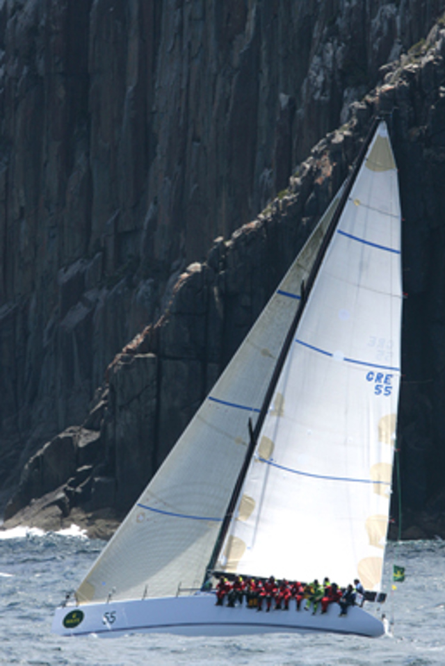 RORC awards honour to Berrimilla and 2004 Rolex Sydney Hobart overall winner Aera