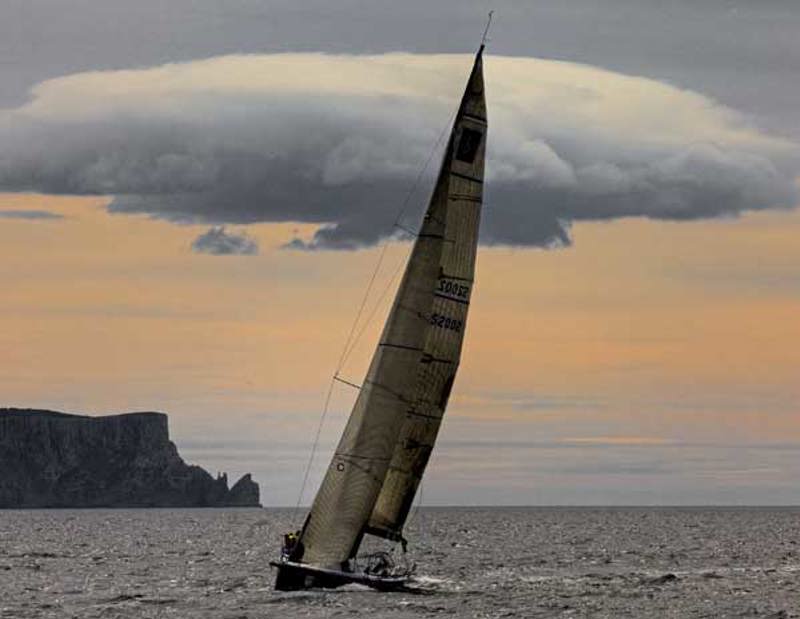 Quest in Storm Bay on the way to the finish